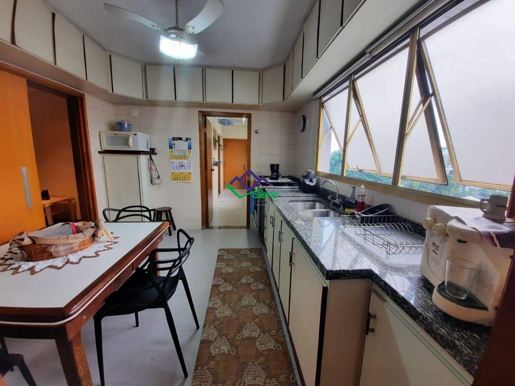 Apartamento à venda com 3 quartos, 158m² - Foto 34