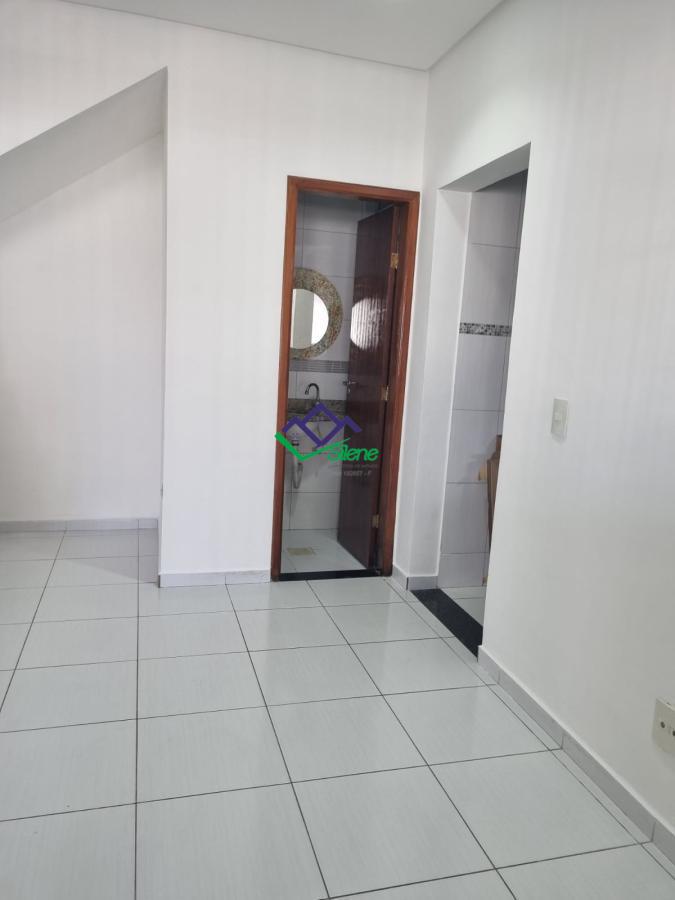 Casa à venda com 2 quartos, 64m² - Foto 4