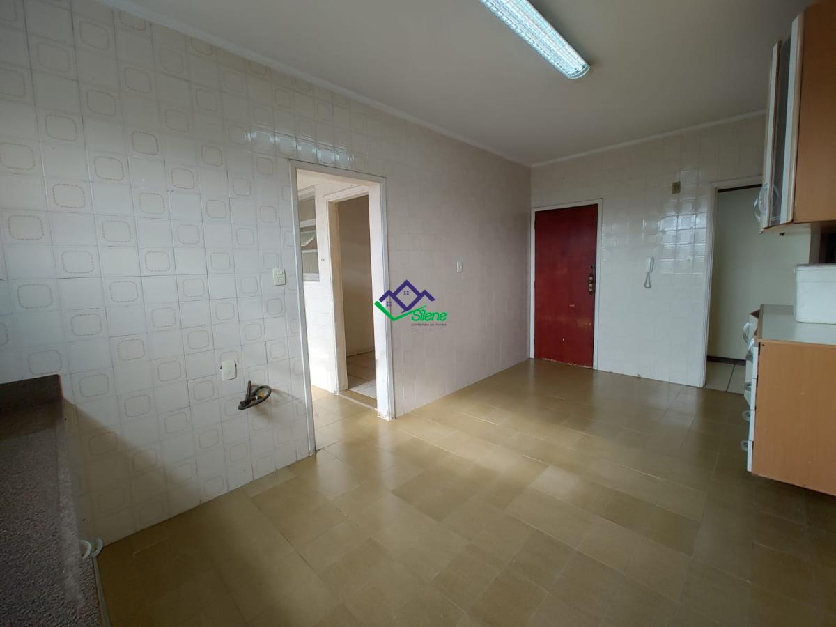 Apartamento à venda com 3 quartos, 133m² - Foto 17