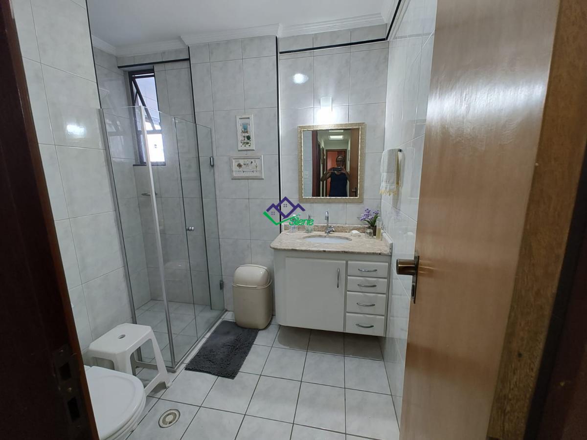 Apartamento à venda com 3 quartos, 150m² - Foto 12