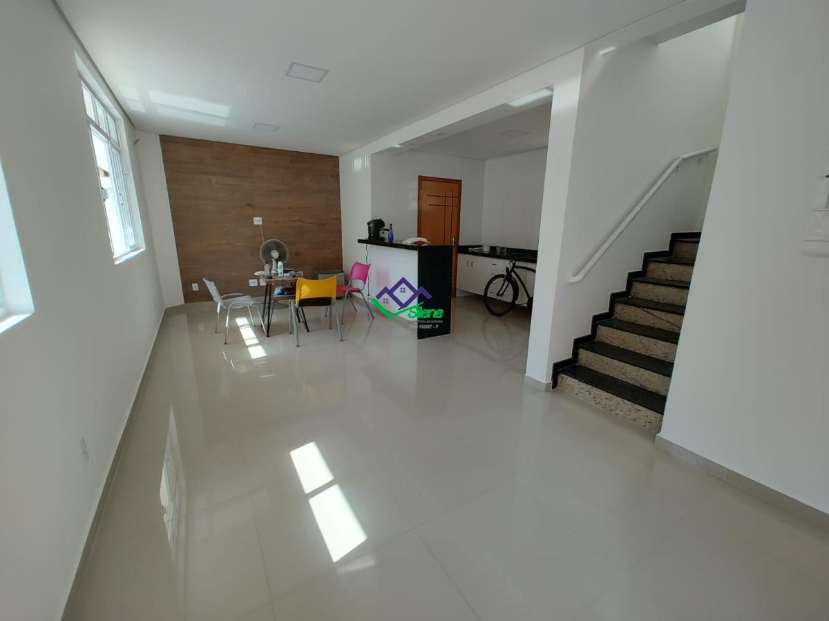 Casa à venda com 3 quartos, 100m² - Foto 2