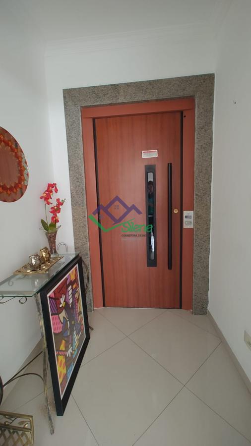 Apartamento à venda com 3 quartos, 155m² - Foto 2